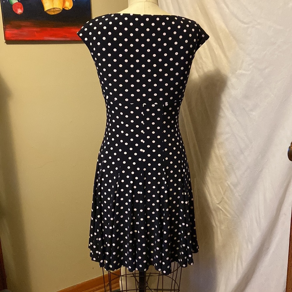 Dress - Picture 4 of 7